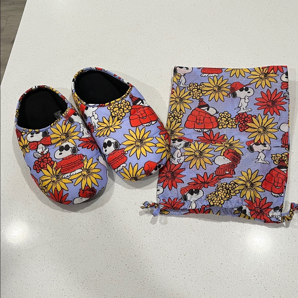 BAGGU x Snoopy Icon Puffy Slippers